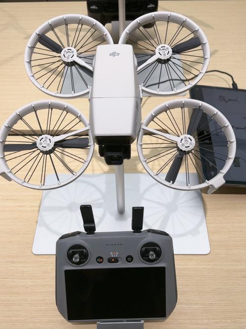 大疆无人机为何能在国外影响这么大?-第1张图片-广州国自机器人 大疆无人机为何能在国外影响这么大?-第1张图片-广州国自机器人