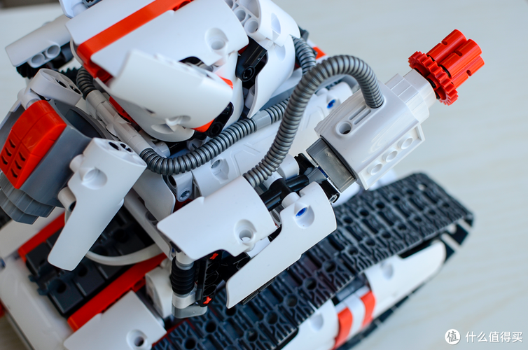 积木机器人履带机甲怎么拼搭更灵活？-第3张图片-广州国自机器人
