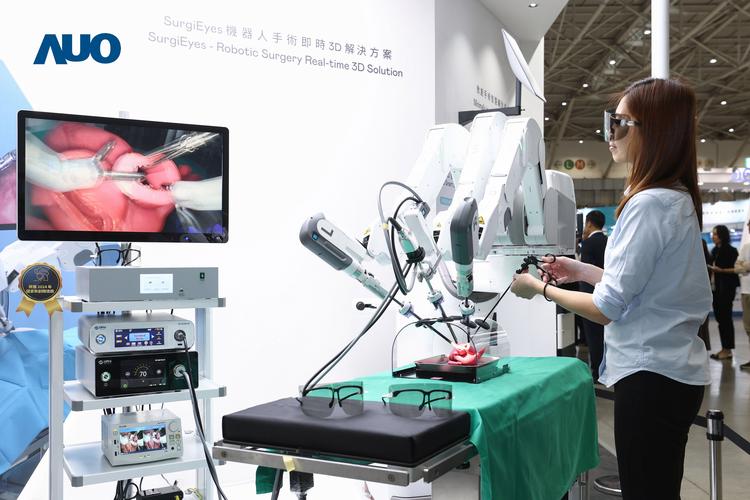 华裔如何引领手术机器人研发新突破？-第1张图片-广州国自机器人