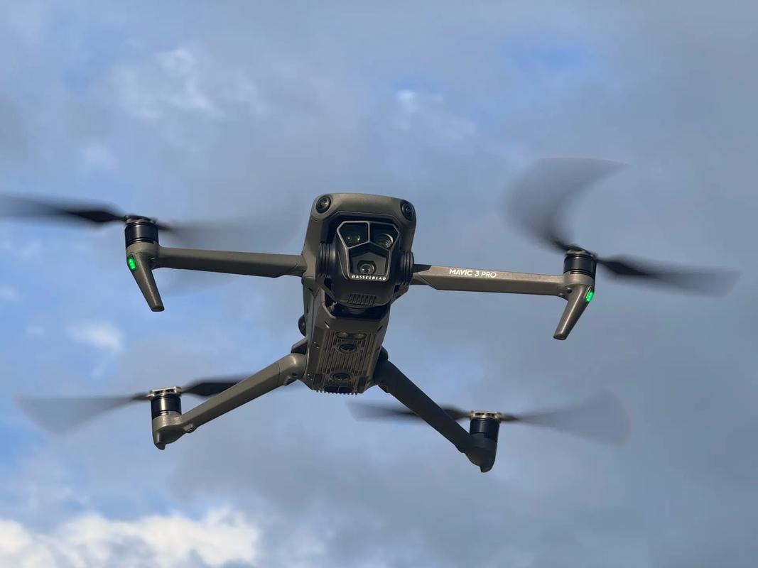 大疆无人机短视频拍摄怎么拍出高级感？-第2张图片-广州国自机器人