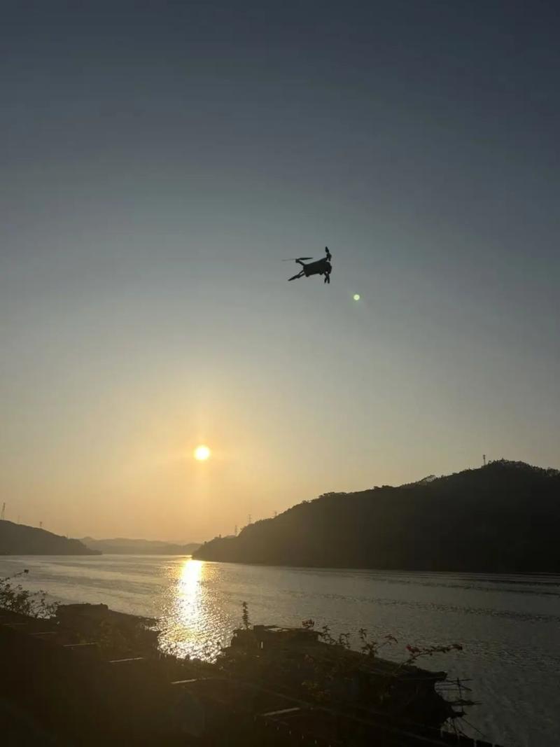 无人机航拍为何让人如此着迷？-第1张图片-广州国自机器人