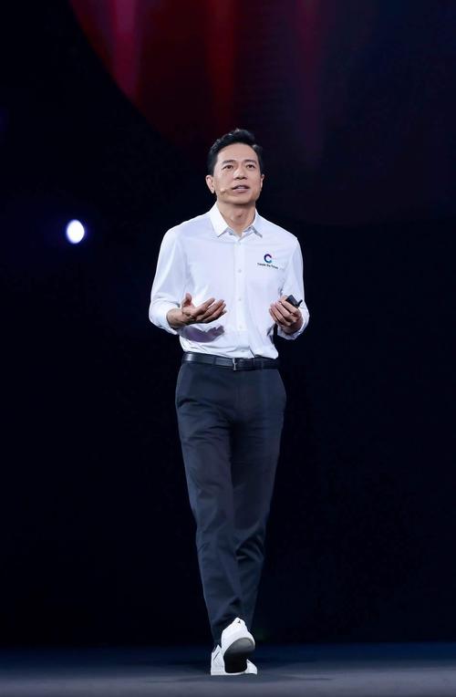 李彦宏如何定义人工智能?-第1张图片-广州国自机器人 李彦宏如何定义人工智能?-第1张图片-广州国自机器人