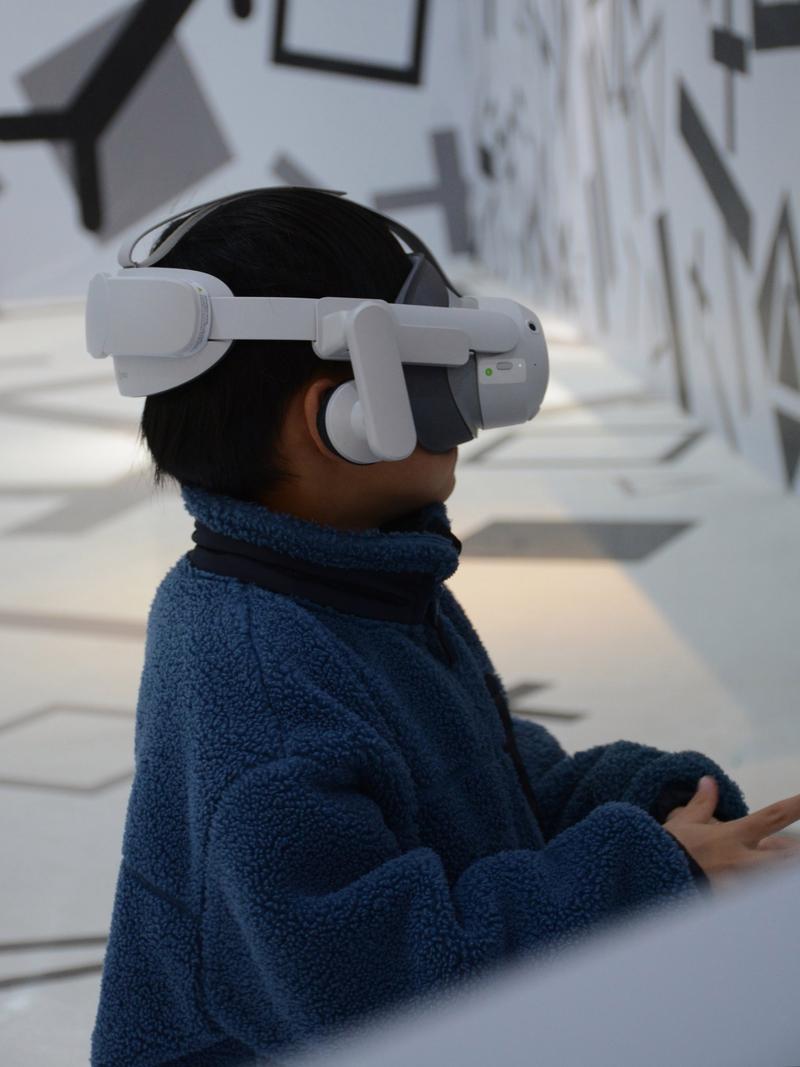 无人机无人机与VR如何结合？应用前景如何？-第3张图片-广州国自机器人