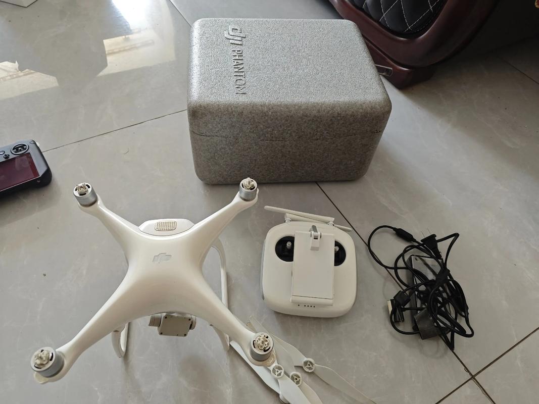 无人机买御还是精灵？选哪款更值？-第1张图片-广州国自机器人