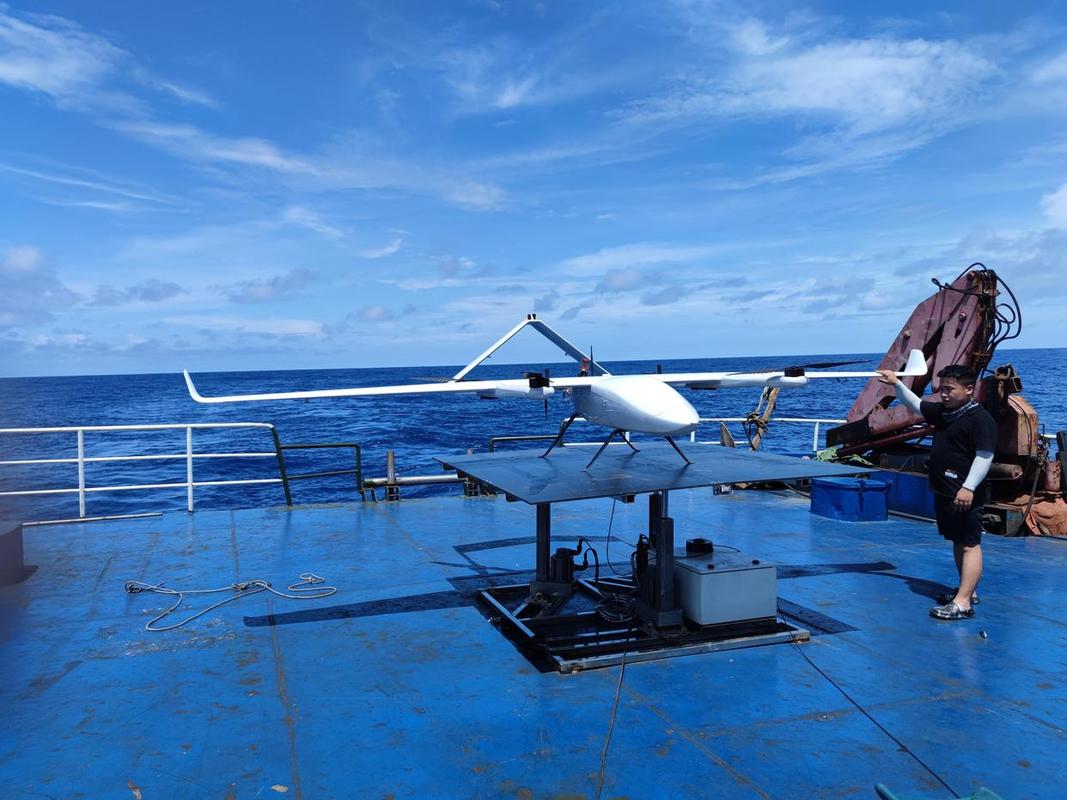 无人机起飞与着陆装置-第2张图片-广州国自机器人