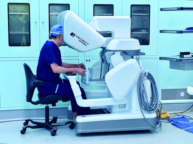 titan手术机器人-第1张图片-广州国自机器人
