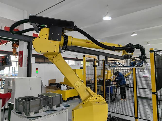 zara 包 机器人-第2张图片-广州国自机器人