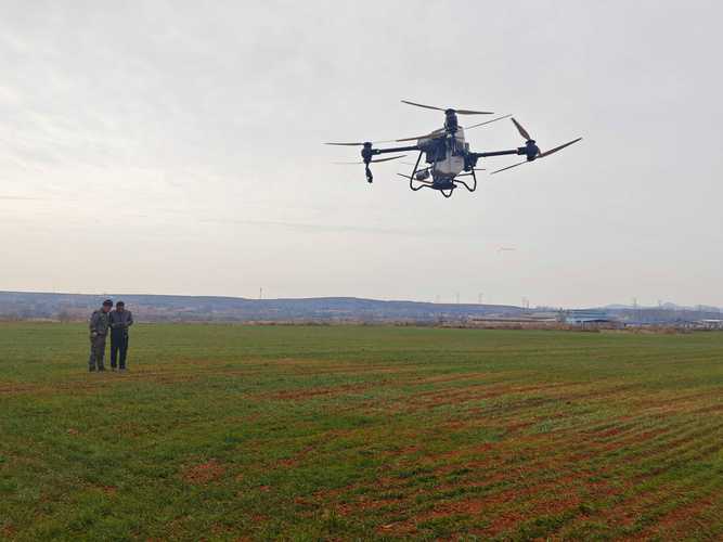 无人机施肥打药机器如何提高作业效率？-第2张图片-广州国自机器人