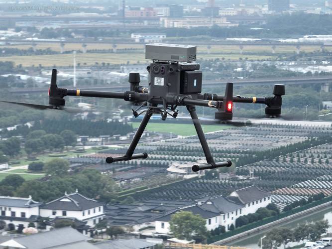 大型无人机远距离如何精准控制？-第1张图片-广州国自机器人