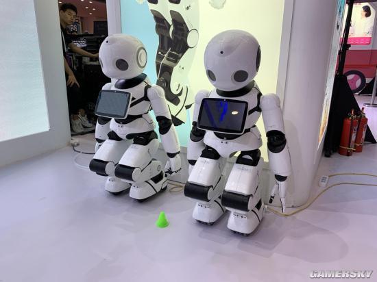 优友机器人世界机器人-第2张图片-广州国自机器人
