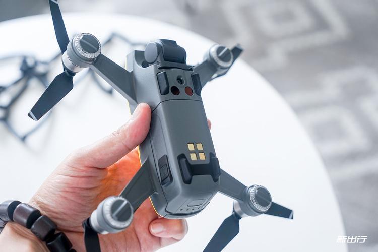 大疆晓和Air无人机，选哪款更合适？-第3张图片-广州国自机器人