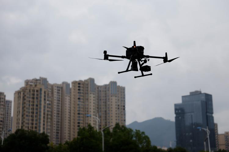 多用途警用无人机如何实现喊话功能？-第1张图片-广州国自机器人