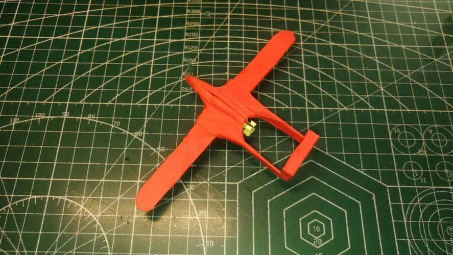 如何折出会飞的无人机纸飞机？-第1张图片-广州国自机器人