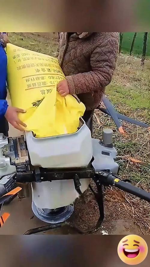 天途无人机撒化肥一亩多少钱?-第1张图片-广州国自机器人 天途无人机撒化肥一亩多少钱?-第1张图片-广州国自机器人