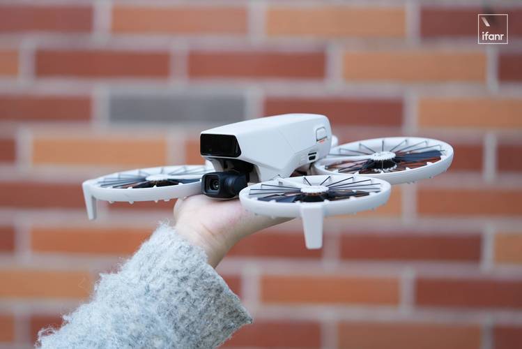 大疆无人机移动设备如何协同工作？-第2张图片-广州国自机器人