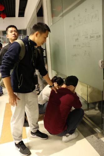 AI如何精准抓捕犯罪分子？-第1张图片-广州国自机器人