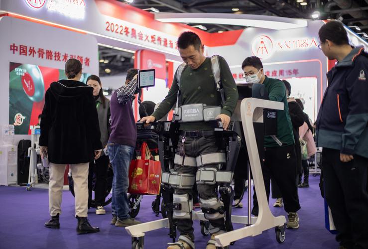 北京大艾外骨骼机器人如何帮助患者行走？-第1张图片-广州国自机器人