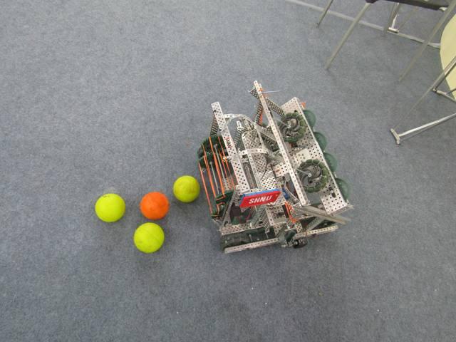 微信欢乐球机器人真能吃球赢吗？-第3张图片-广州国自机器人