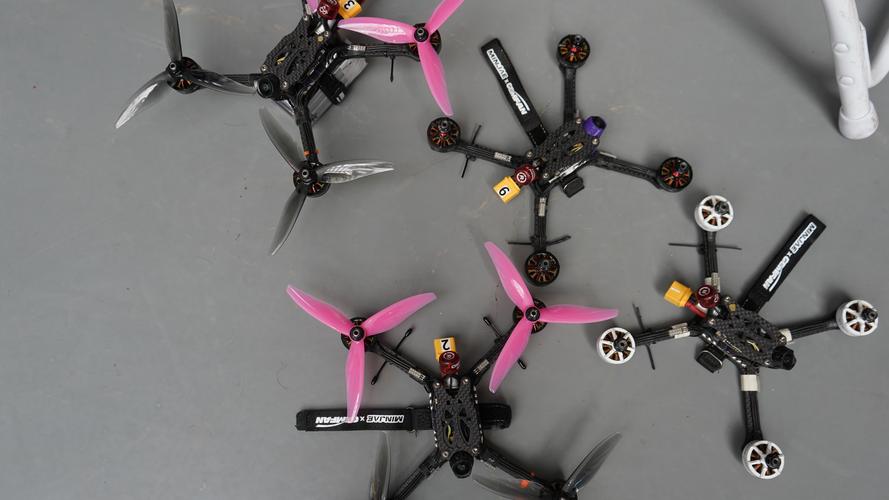 能飞能跑的无人机玩具怎么实现双重功能？-第1张图片-广州国自机器人