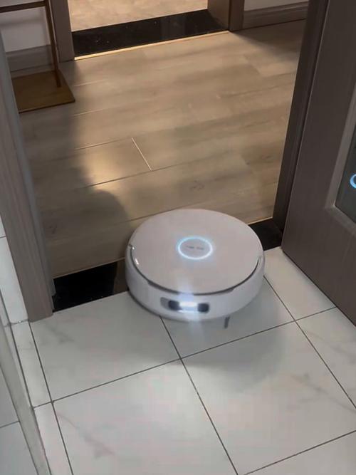 扫地机器人落地窗帘会卡住吗？-第1张图片-广州国自机器人