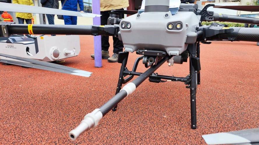 无人机能否实现地面供电？-第2张图片-广州国自机器人