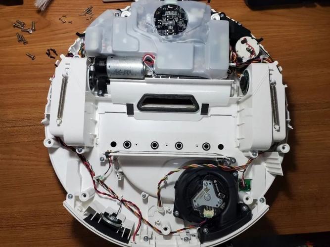 扫地机器人轮子怎么拆？-第3张图片-广州国自机器人