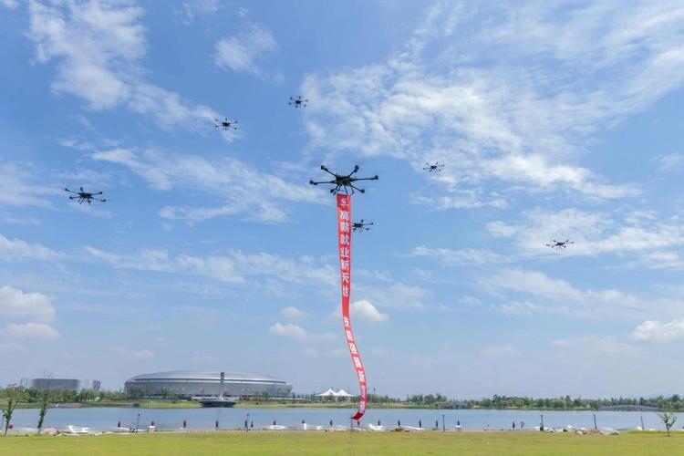 成都18日发现的无人机有何蹊跷？-第1张图片-广州国自机器人