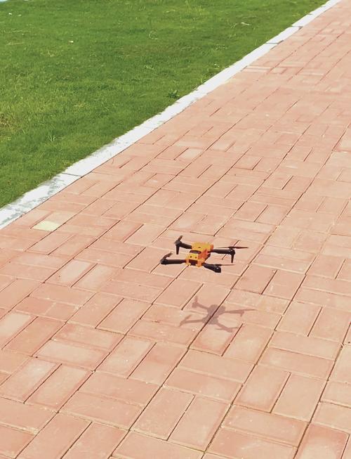 微型无人机 重16克-第1张图片-广州国自机器人