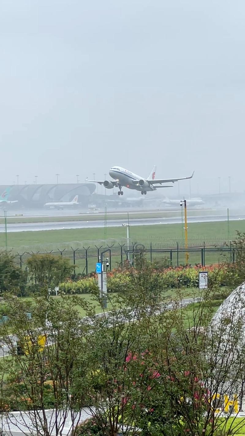 双流机场无人机事件缘何频发？-第3张图片-广州国自机器人