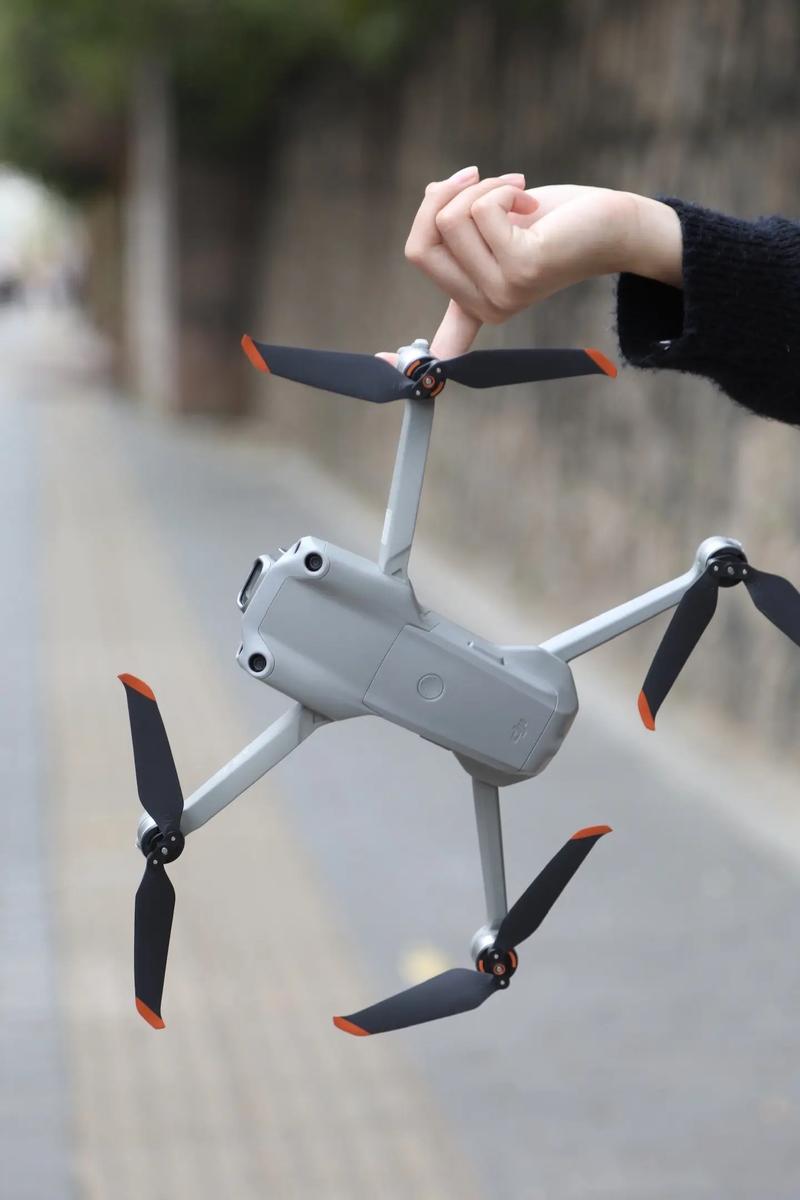 大疆Air无人机能负重多少公斤？-第3张图片-广州国自机器人